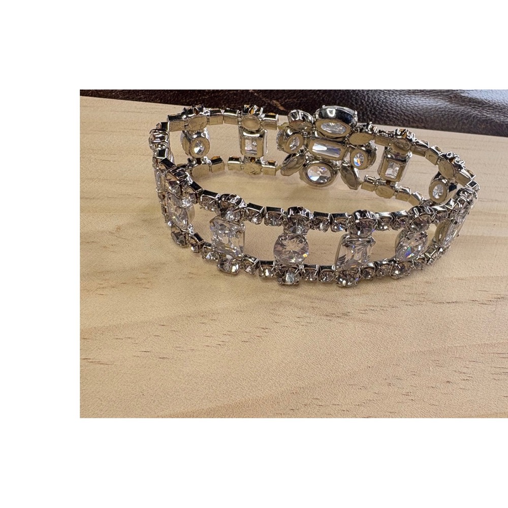 Elegant Silver Crystal Tennis Bracelet - Clear Stones